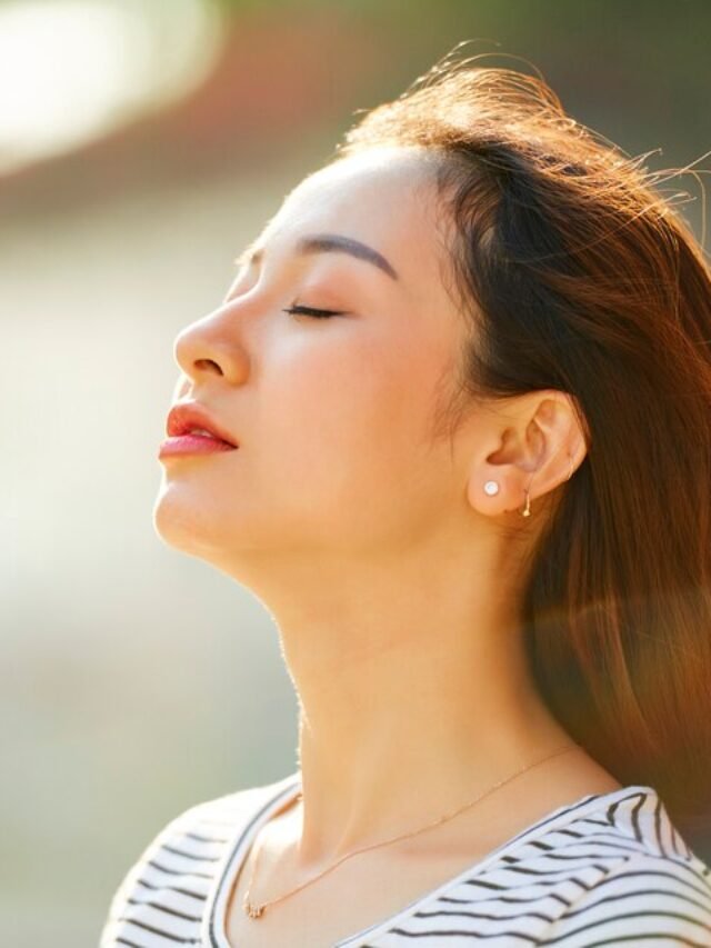 20230829142223_[fpdl.in]_woman-enjoying-fresh-wind_274689-791_large